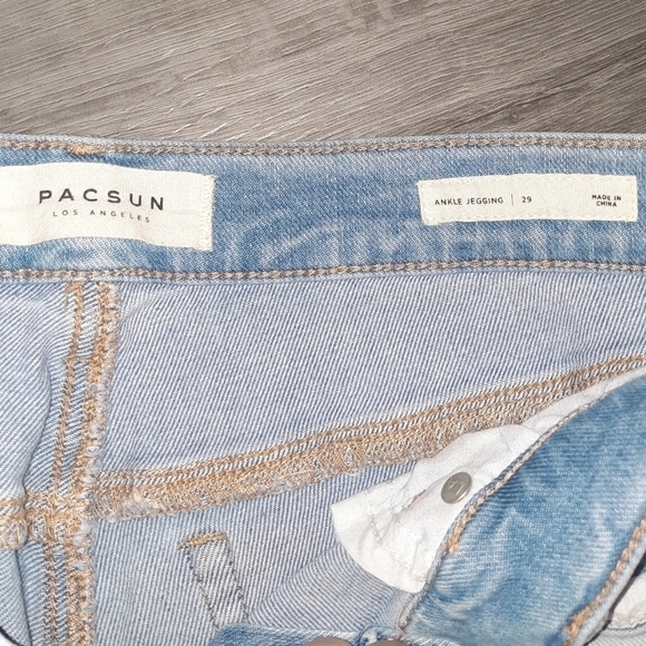 Pacsun Light Washed Distressed Ankle Jeggings - Picture 3 of 5